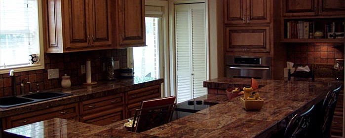 Elegant, traditional kitchen design with custom cabinets.